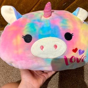 Selling cuz I grew out of them. No stains, rips or tears. Rainbow